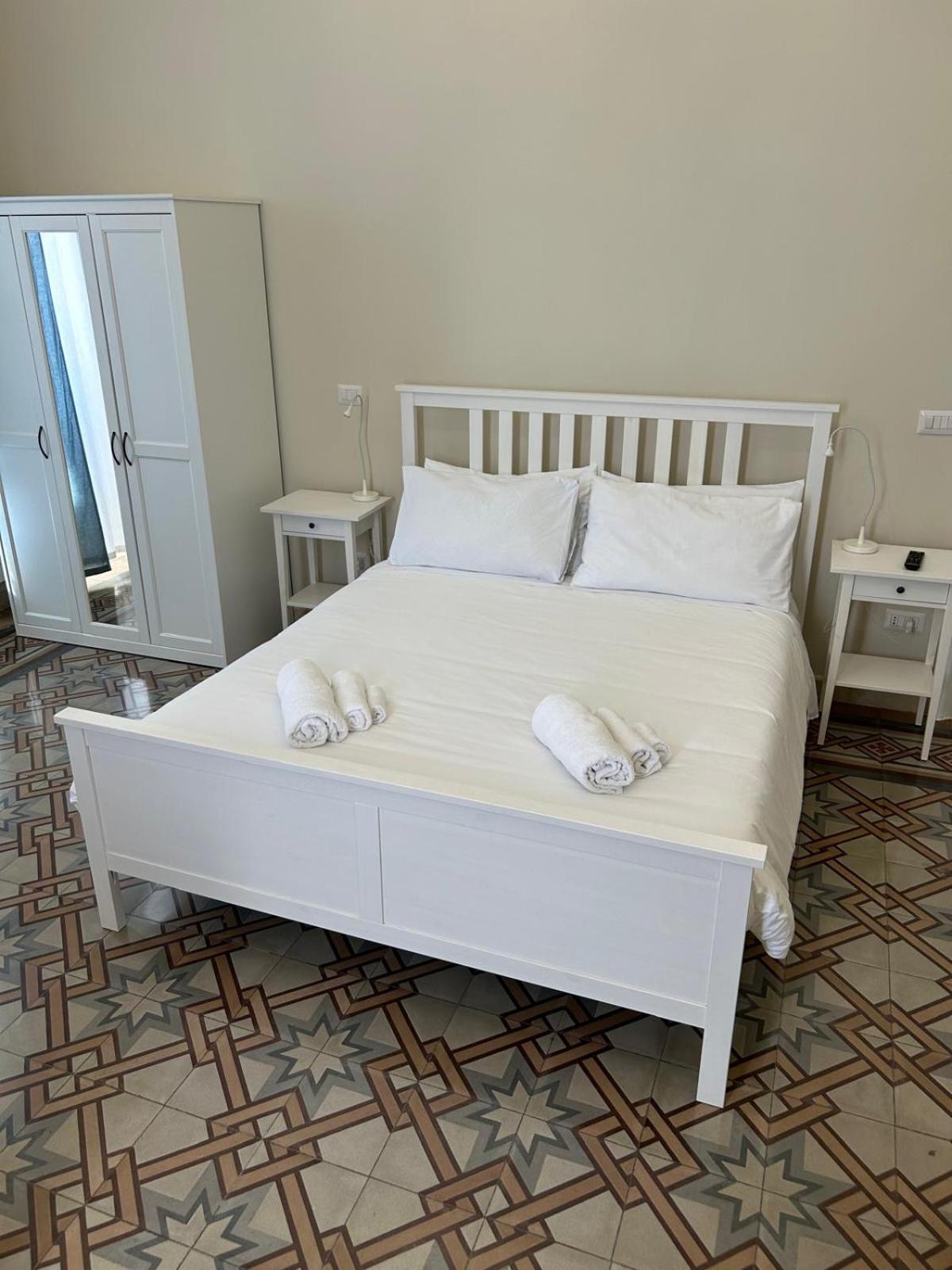 Corte Bianca Bed and Breakfast Trani Esterno foto